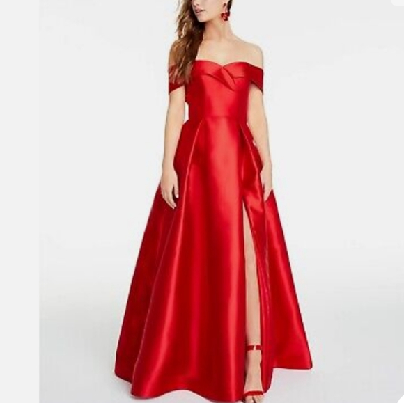 Dress - Picture 1 of 6